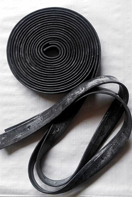 玻璃鋼水箱，鍍鋅水箱配件膠條圖