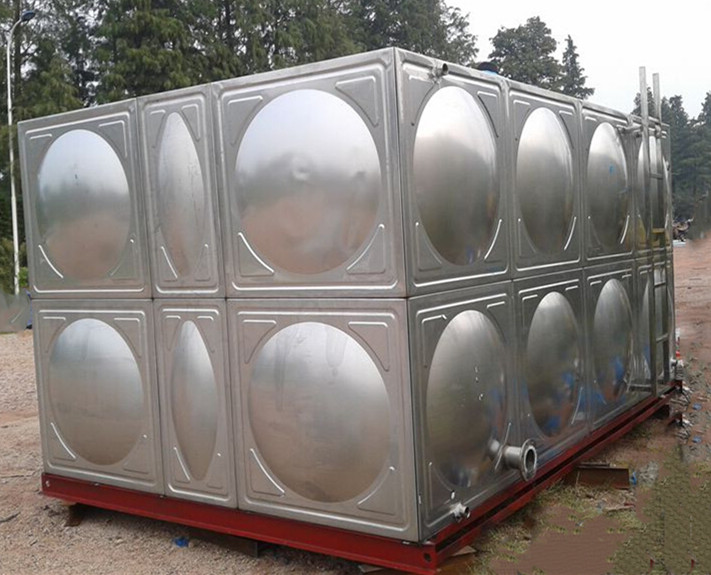 生活與消防不銹鋼水箱在應用上有何不同?