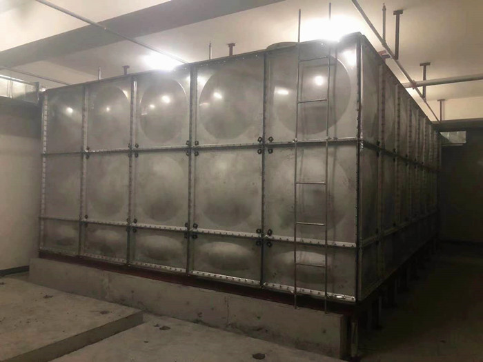 再次強調鍍鋅水箱的安裝