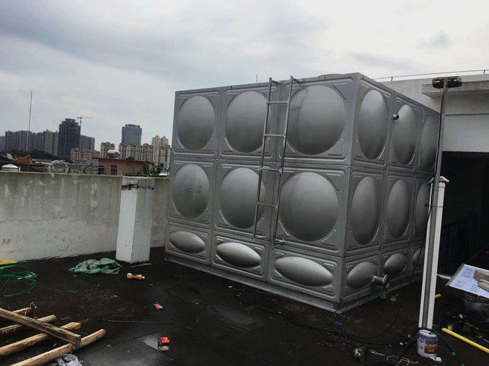 不銹鋼水箱的清理我們需要注意哪些問題？