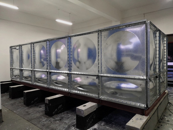 如何安裝鍍鋅水箱？