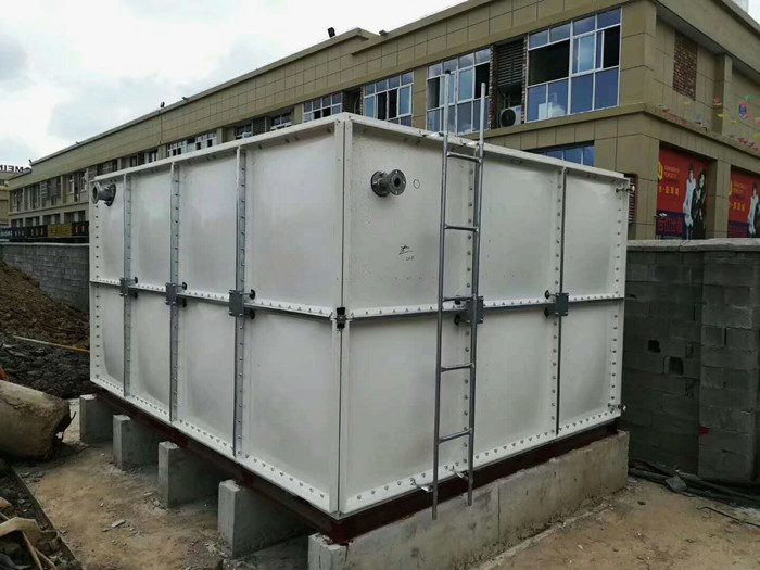 玻璃鋼水箱施工時(shí)應(yīng)注意什么？