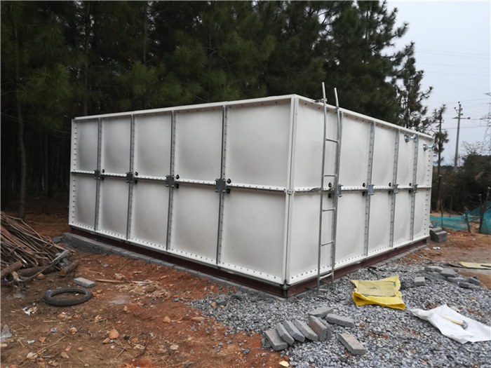 選用玻璃鋼水箱時有哪些使用說明